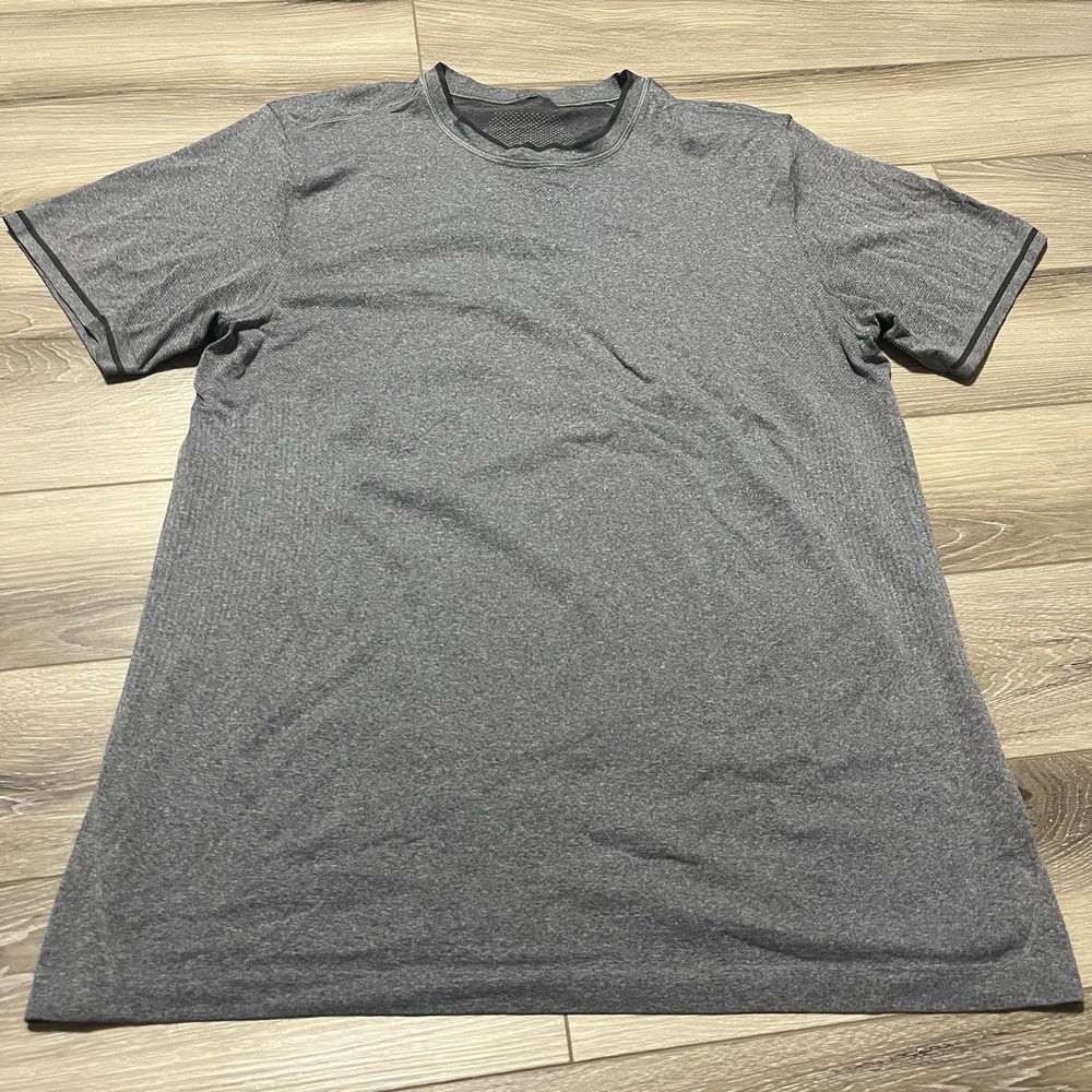 LULULEMON Mens Metal Vent Tech Short‎ Sleeve T-Shirt Gray Size L